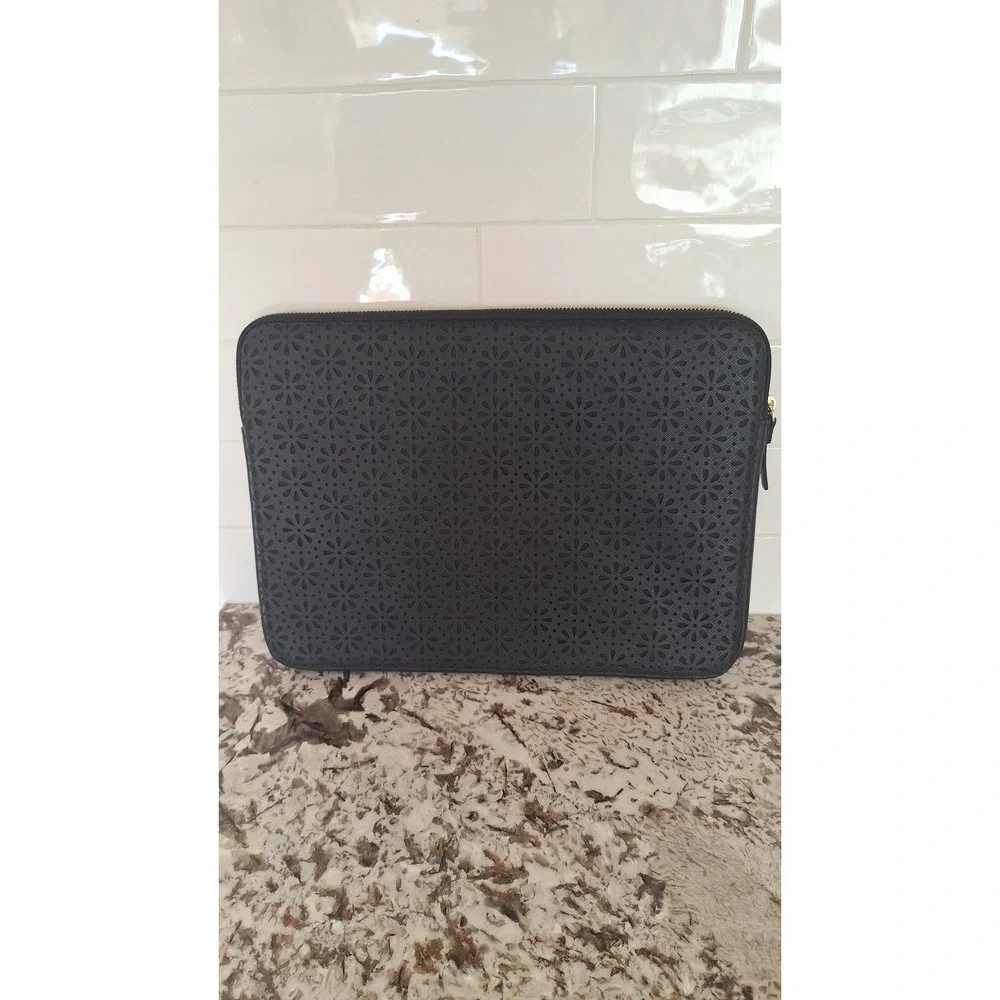 Kate Spade Black Floral Laptop Case‎ Zip Up